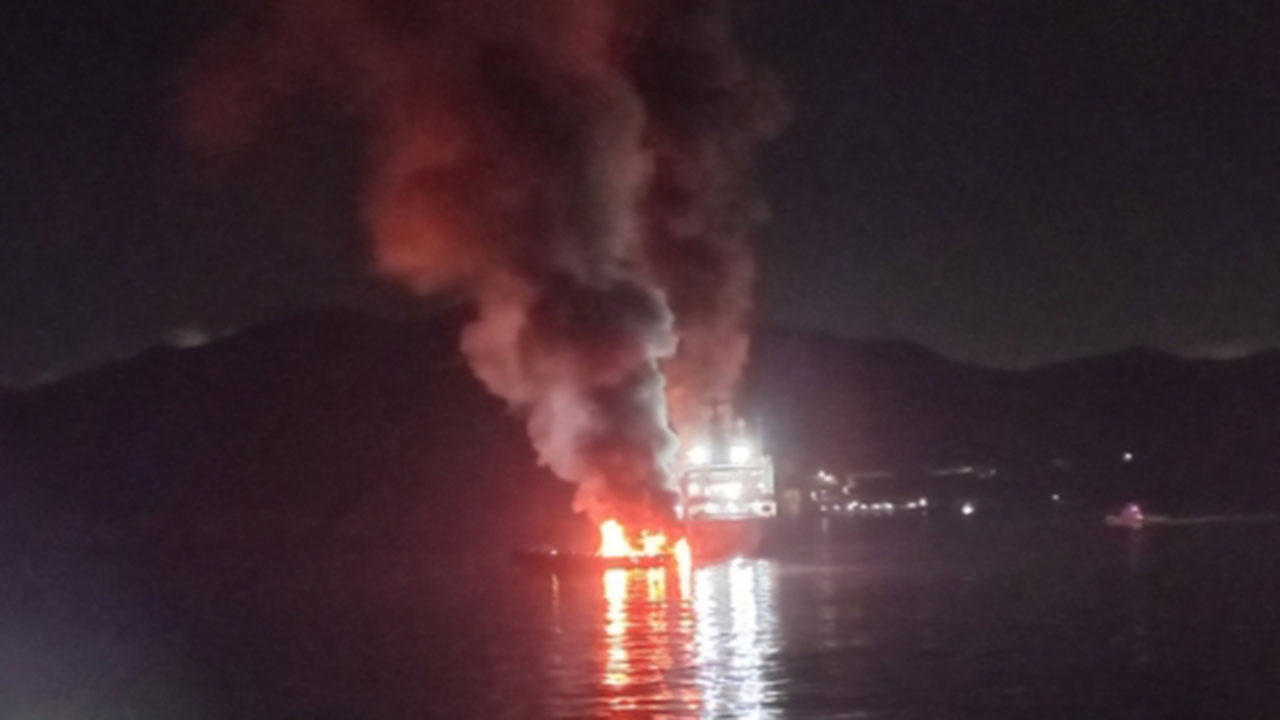 전남 여수 신북항 선박서 잇따라 화재‥1명 사망