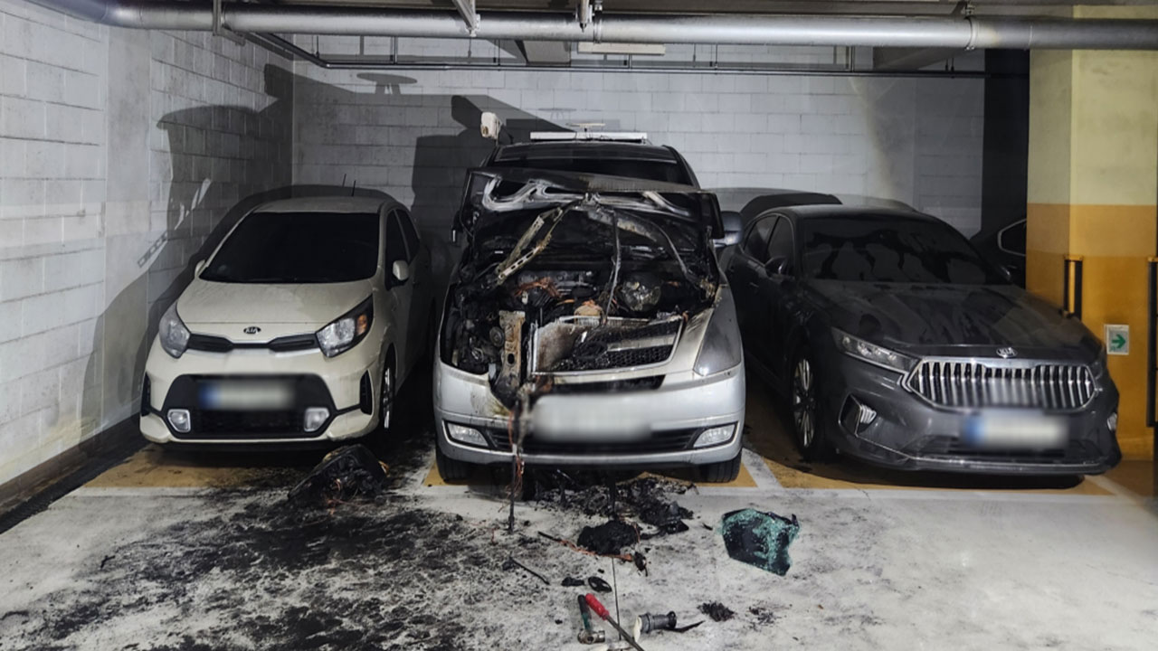 경기 안산 아파트 지하주차장 화재‥차량 배터리 열폭주 추정