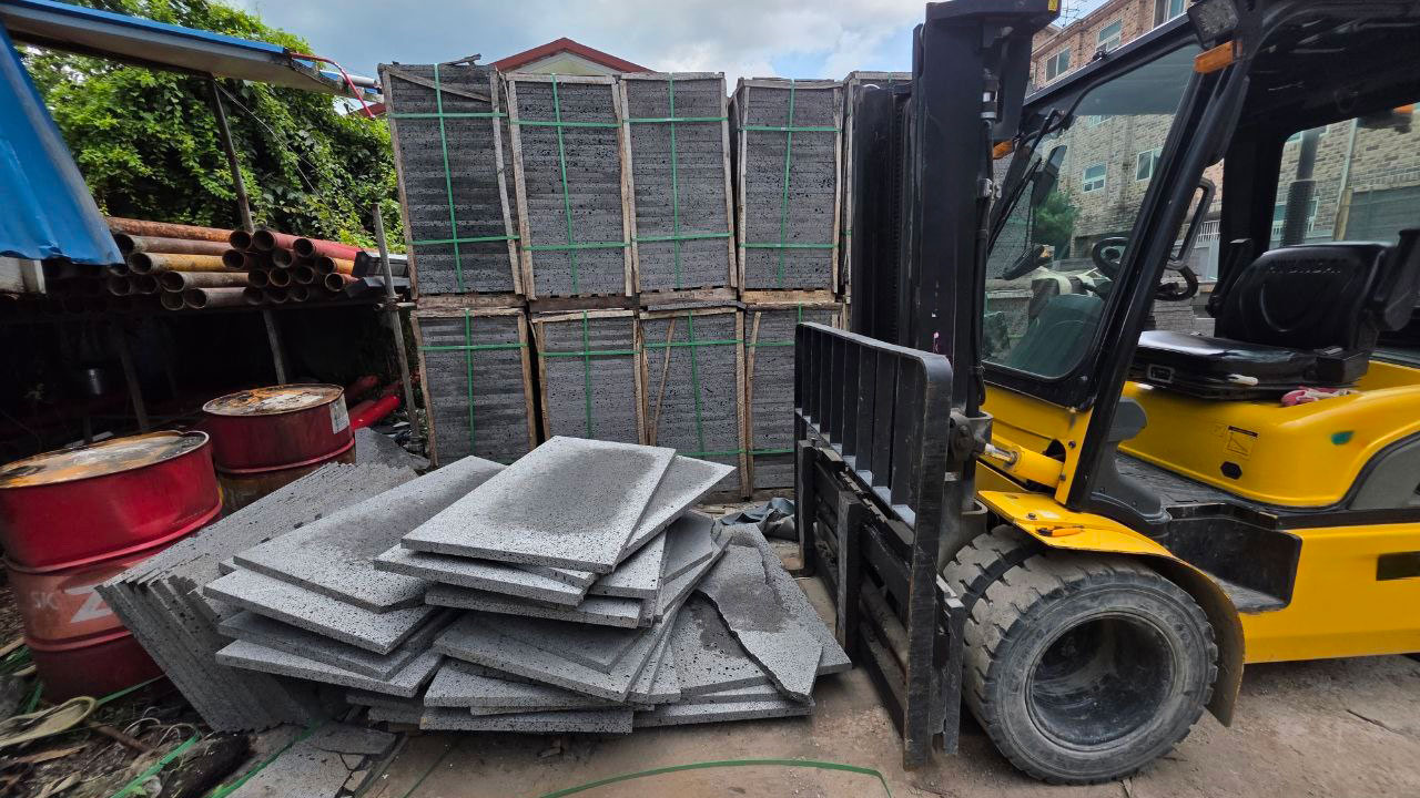 경기 광주 석재 공장서 무너진 석판 더미에 깔린 60대 사망