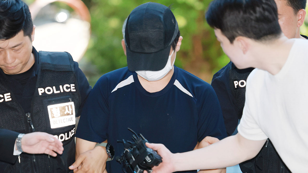 변사 현장서 금목걸이 훔친 검시조사관 구속심사 출석해 "죄송하다"