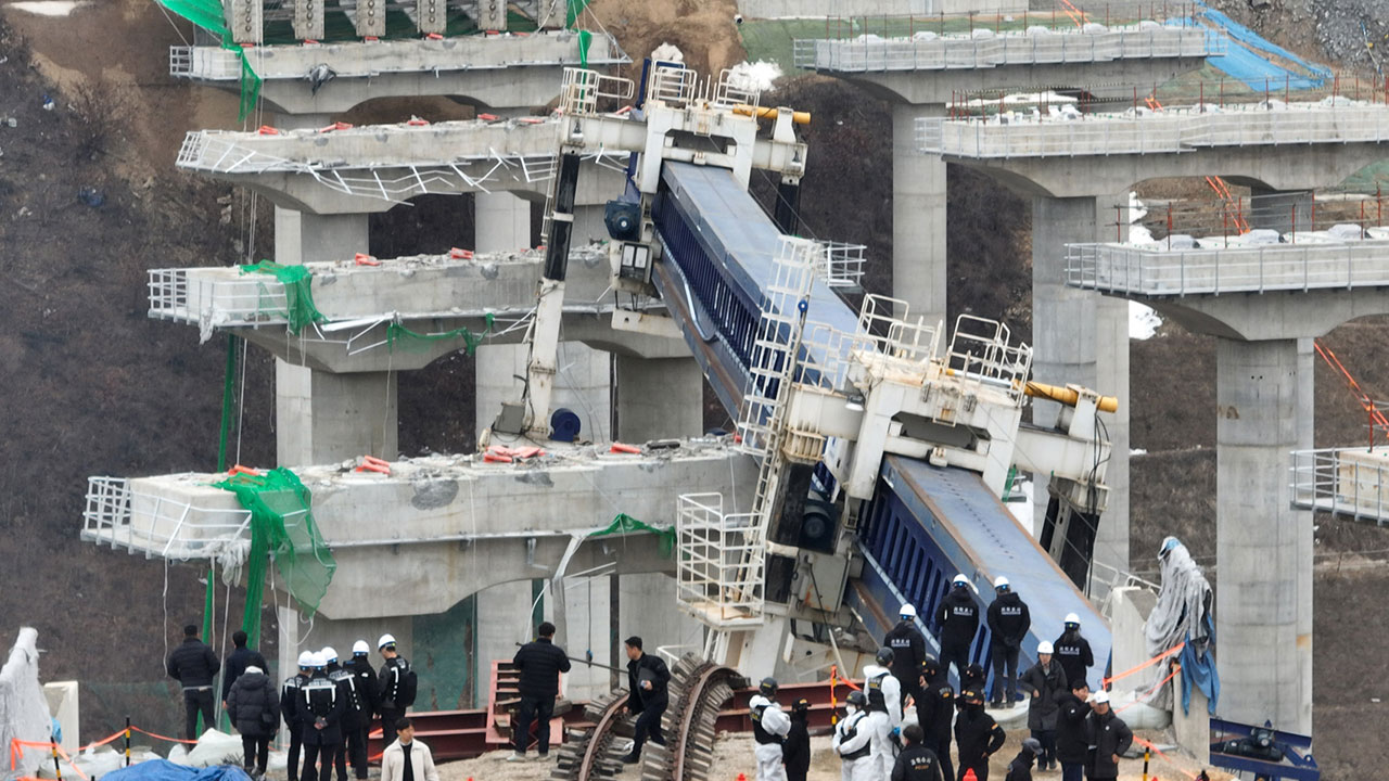 경찰, '안성 교량 붕괴' 현대엔지니어링 소장 등 5명 사전구속영장