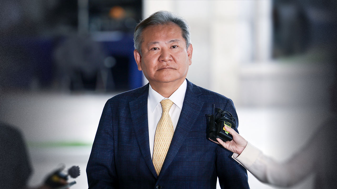 '계엄 공모' 이상민 측 첫 재판 모든 혐의 부인‥특검 "신속 재판 진행"