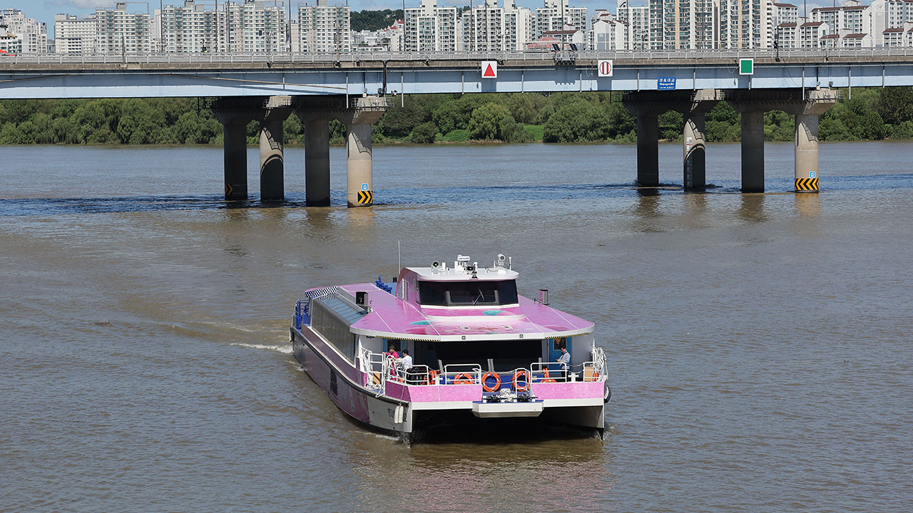 한강버스 하루 만에 운항 재개‥"팔당댐 방류량 줄어 안전 확보"