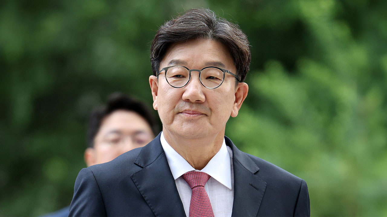 '불법 정치자금' 권성동, 구속 후 2번째 조사 위해 특검 출석