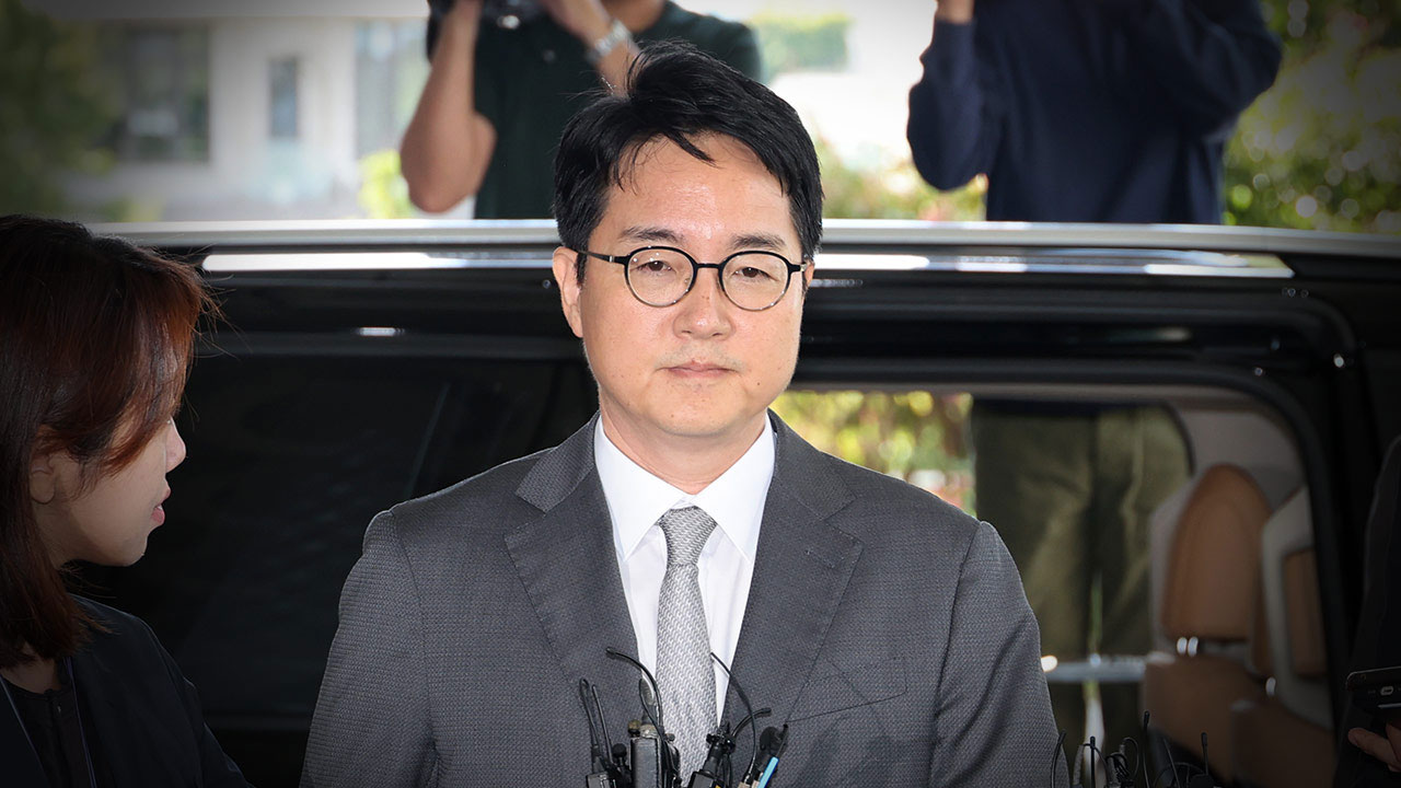 공수처, '딸 특혜채용 의혹' 심우정 자택·외교부 압수수색