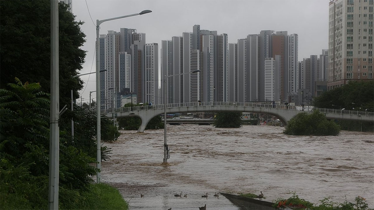 의정부시 중랑천서 중학생 물에 휩쓸려 실종‥수색에 어려움
