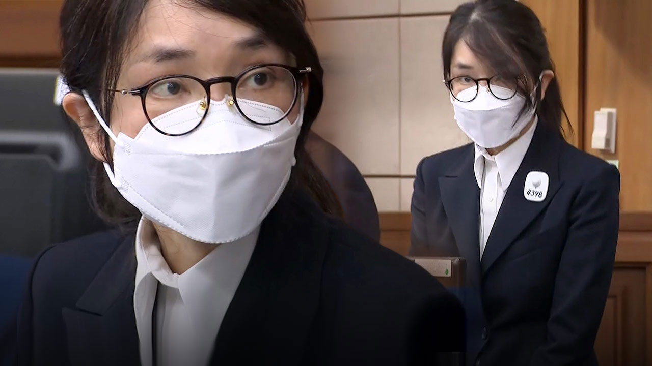 김건희 2차 공판 출석‥검은 정장 사복 차림·마스크 착용