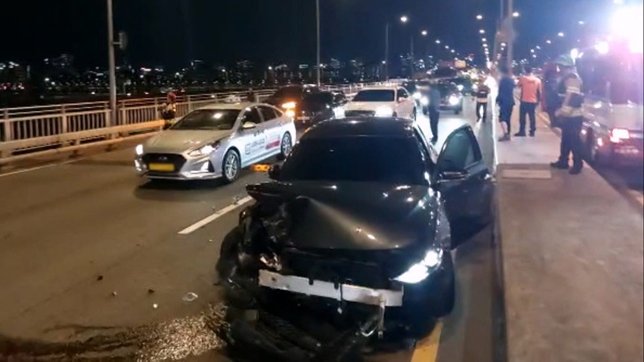 서울 성수대교 북단 5중 추돌‥"뇌혈관 약 복용 뒤 의식 잃어"