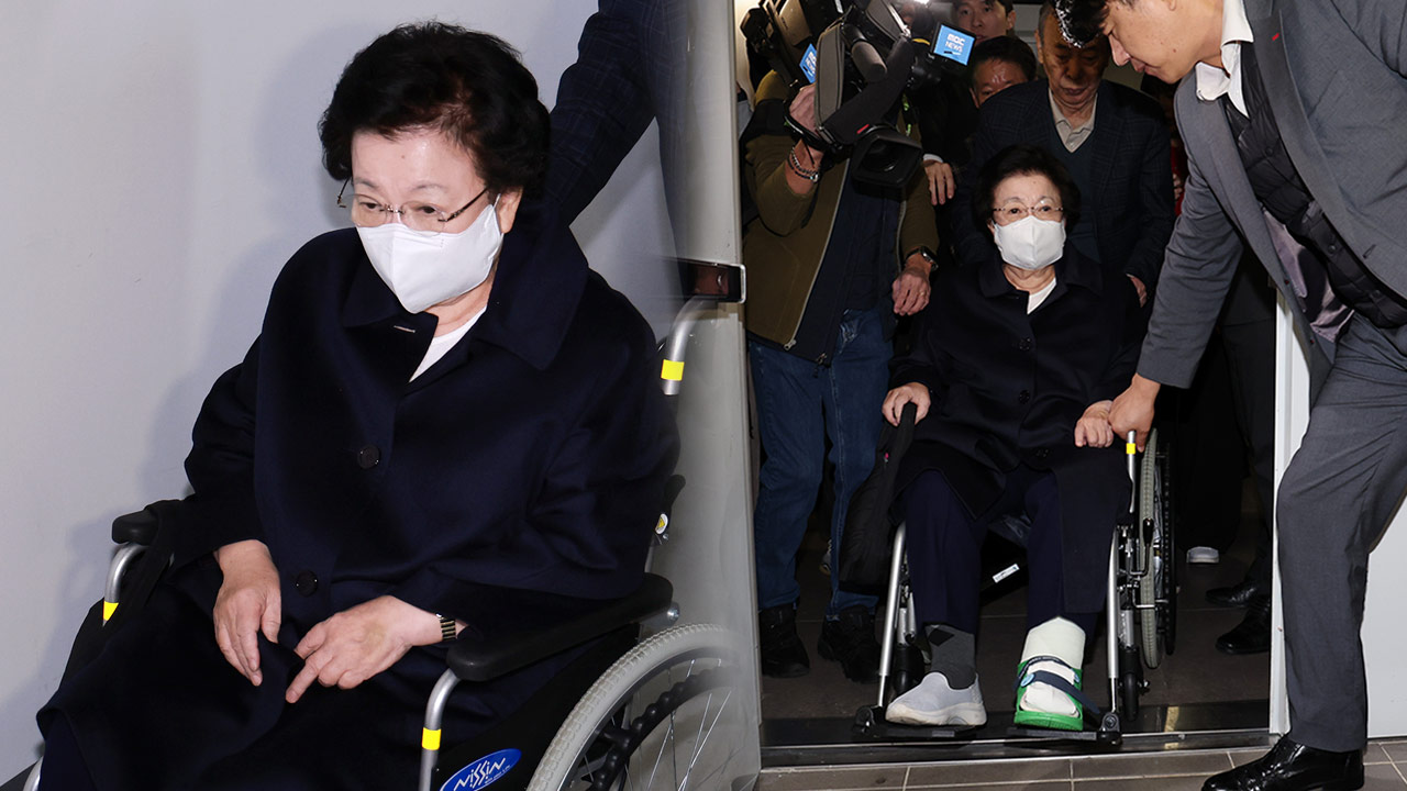 '금거북이 매관매직' 이배용 전 국교위원장, 첫 특검 출석‥묵묵부답