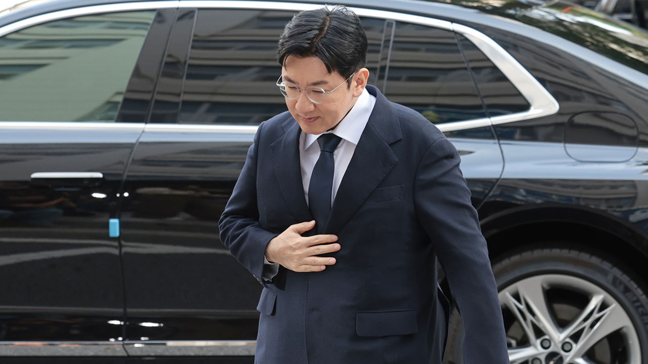 경찰, '1900억 부당이득 혐의' 방시혁 하이브 의장 주말 간 2차례 추가 조사