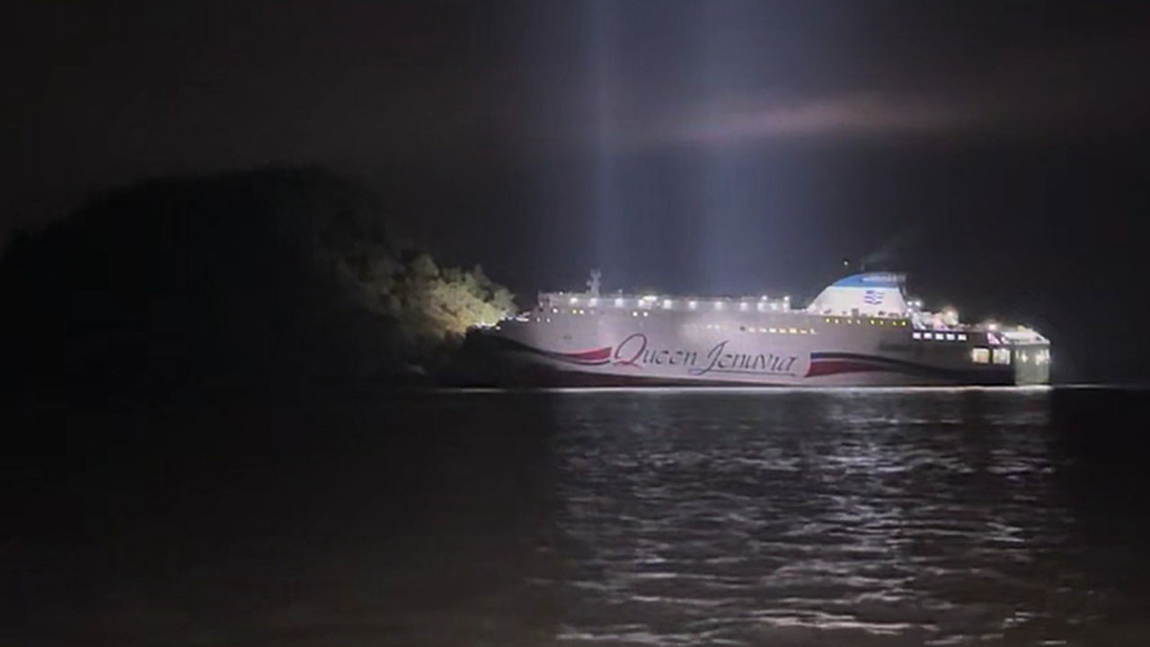 신안 해상서 267명 탄 여객선 좌초‥현재 80명 구조