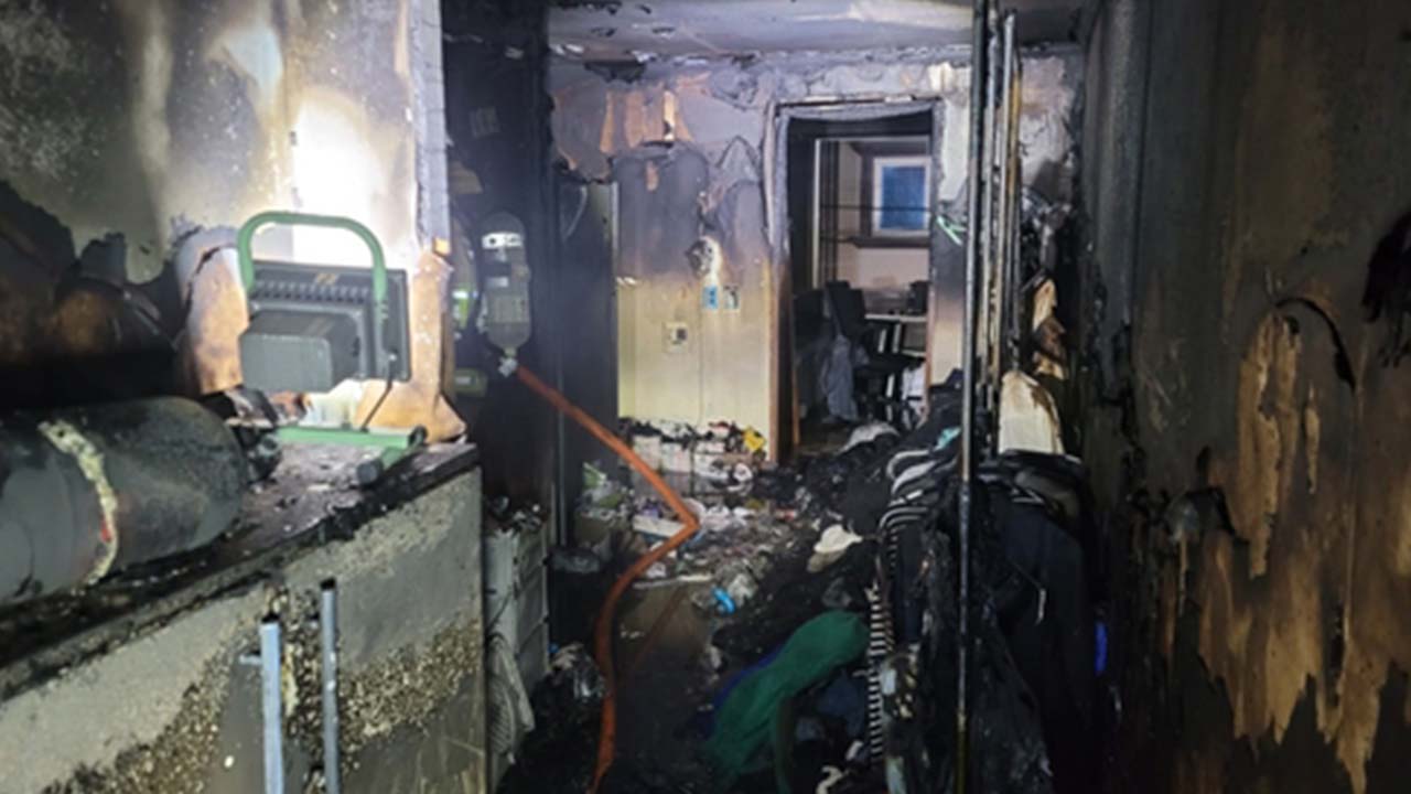 경남 진주 다가구주택에 불‥2명 사망·1명 경상