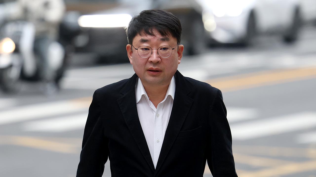 경찰, '서부지법 사태 배후 의혹' 유튜버 신혜식 재소환