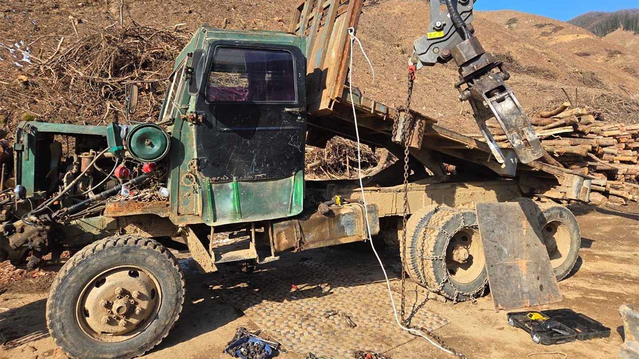 강원 원주서 벌목 차량 정비하던 60대 적재함 깔려 사망