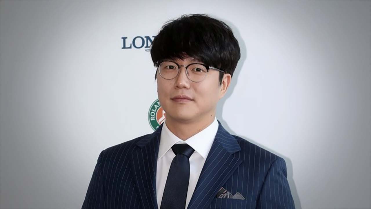 경찰, '기획사 미등록 운영' 성시경 불송치‥누나·법인만 송치