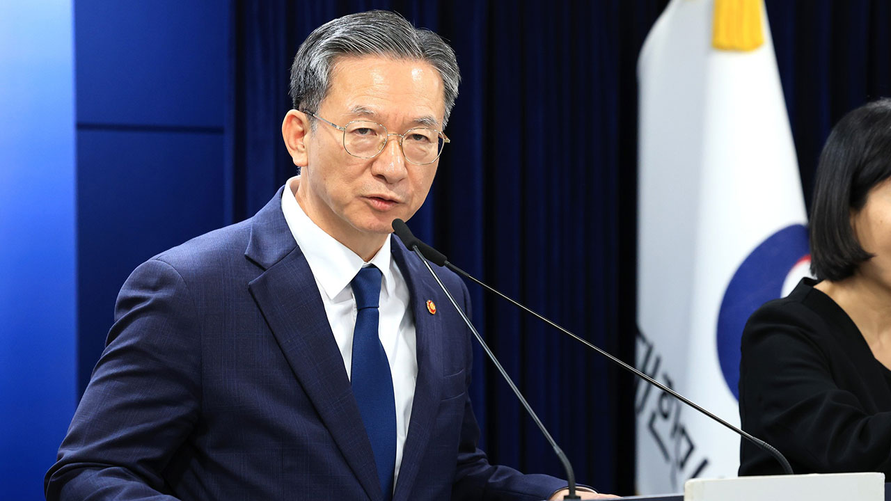 '이재명 대통령이 읽던 편지' 보도‥정성호 장관의 답장