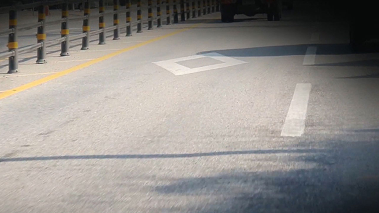 서울 강서구서 음주차량이 중앙분리대 충돌 후 전복‥1명 경상