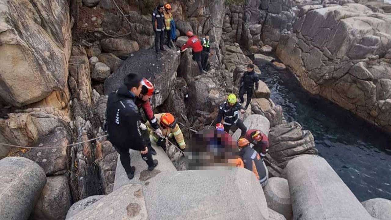 강원 고성서 50대 남성 테트라포드에서 바다로 빠져 숨져