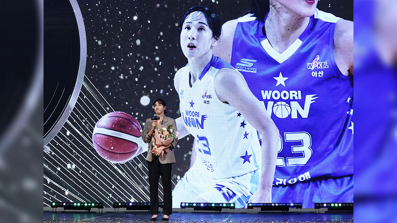 우리은행 김단비, '만장일치' 정규리그 MVP 수상