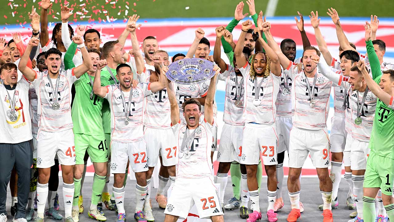 김민재, 분데스리가 우승 트로피 들어올려‥뮌헨 2년만의 우승 세리머니