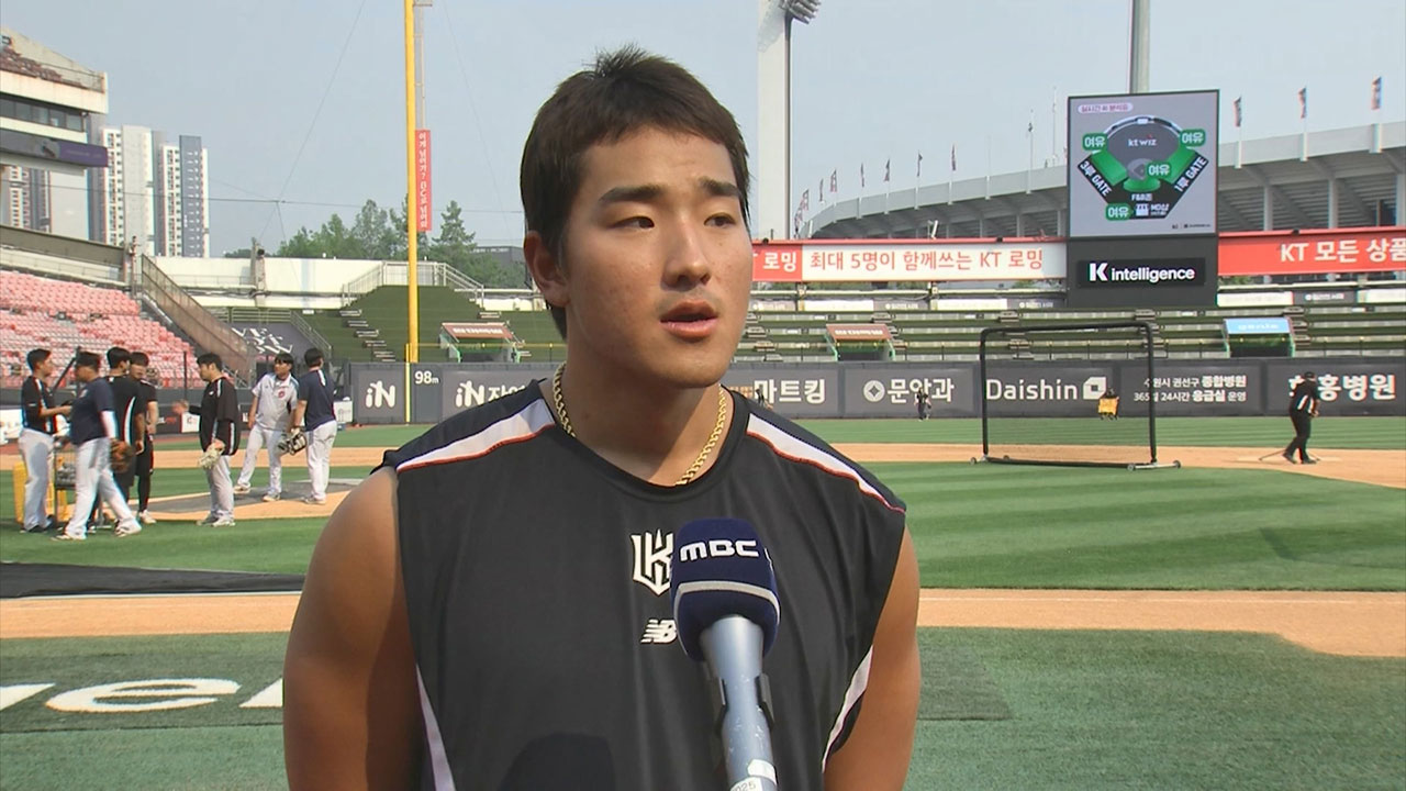 '괴력의 근육맨' KT 안현민 "신인왕도, WBC도 욕심납니다!"