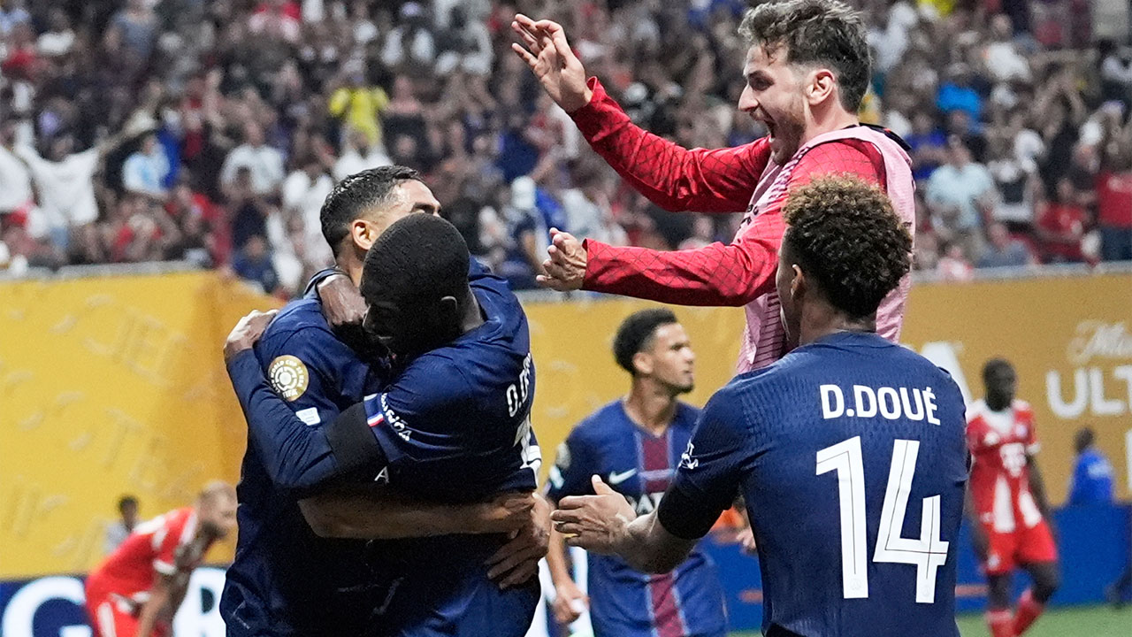 '2명 퇴장' PSG, 뮌헨 꺾고 클럽월드컵 4강 진출