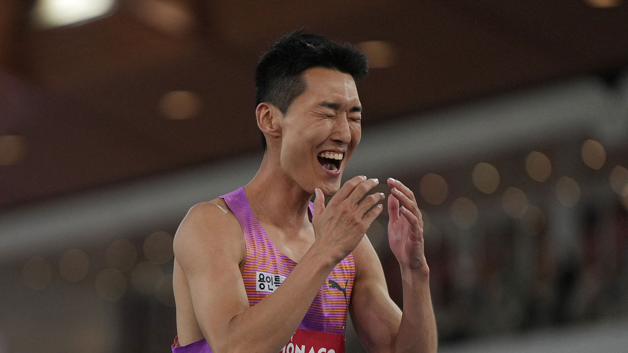 '7연승' 우상혁, 2m 34로 모나코 다이아몬드리그도 우승