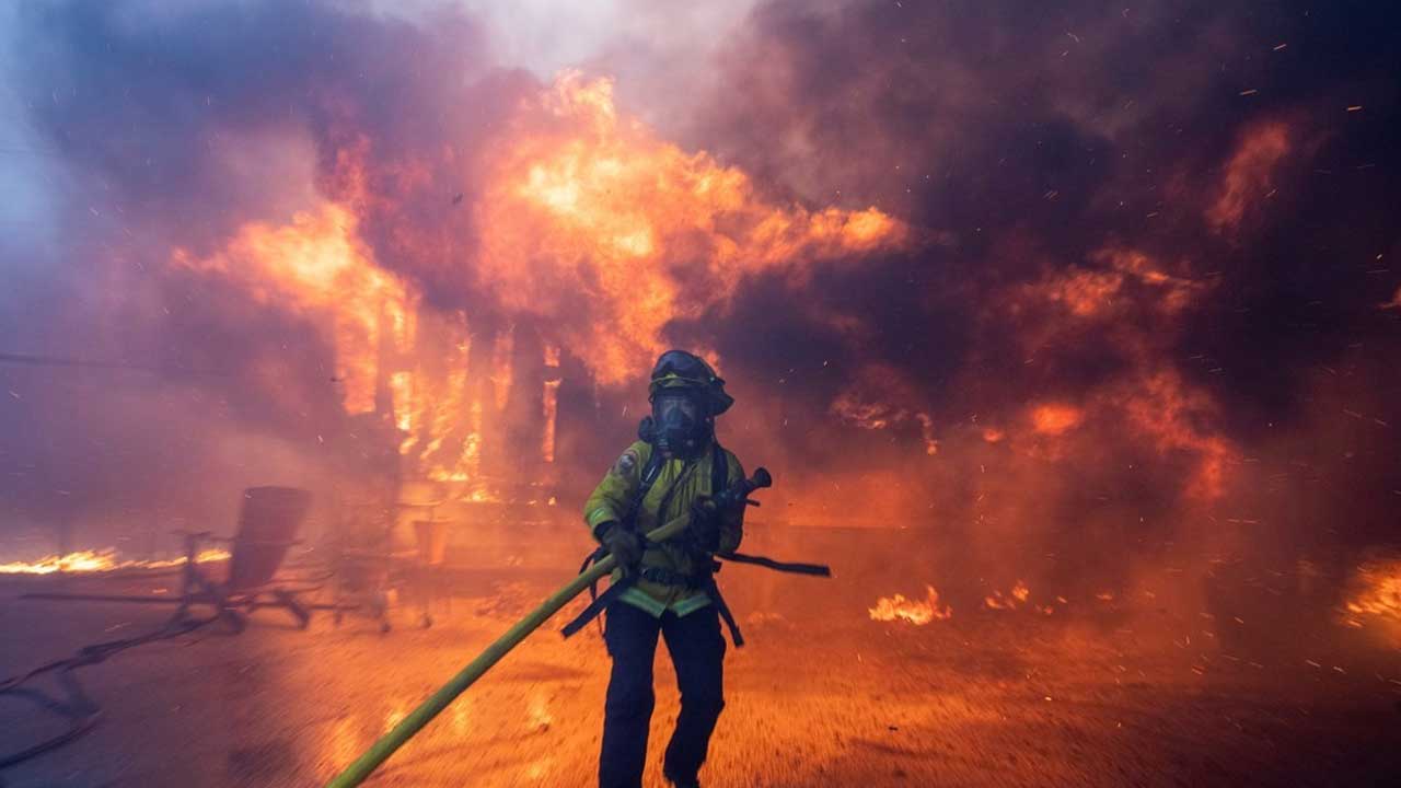 LA 산불 키우는 '악마의 바람'‥하루에 여의도 3배 삼켜