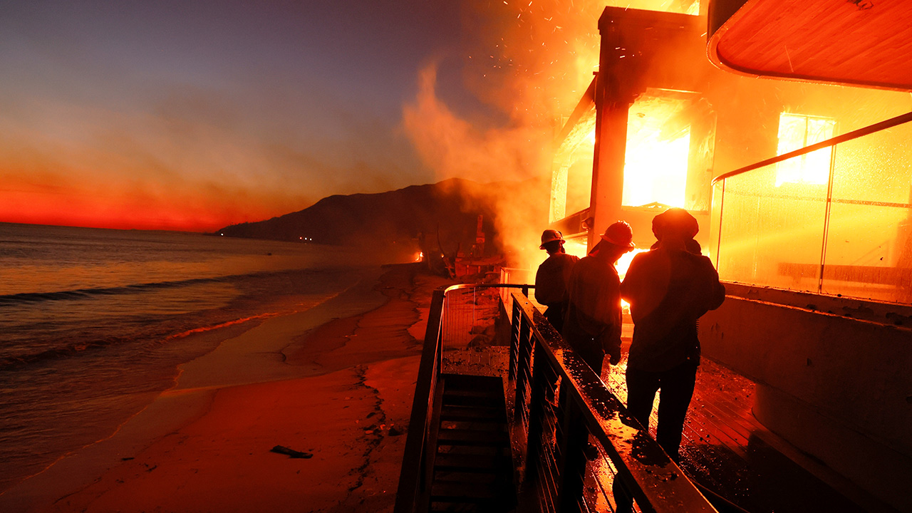 NYT "2028년 올림픽 개최지 LA, 산불 복구와 올림픽 준비 '이중고'"