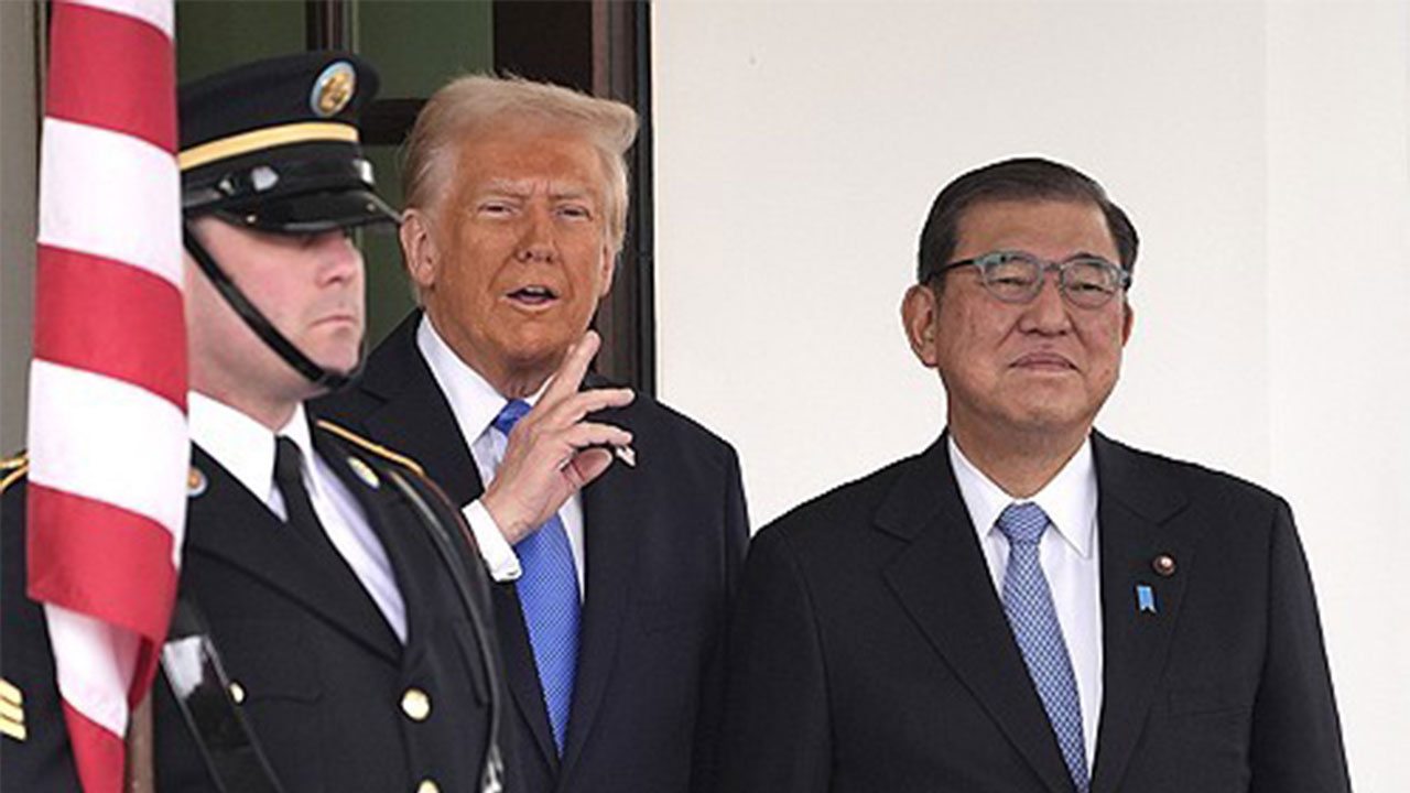 트럼프, 美日회담서 北 완전 비핵화·대북 협상 의지 동시 확인