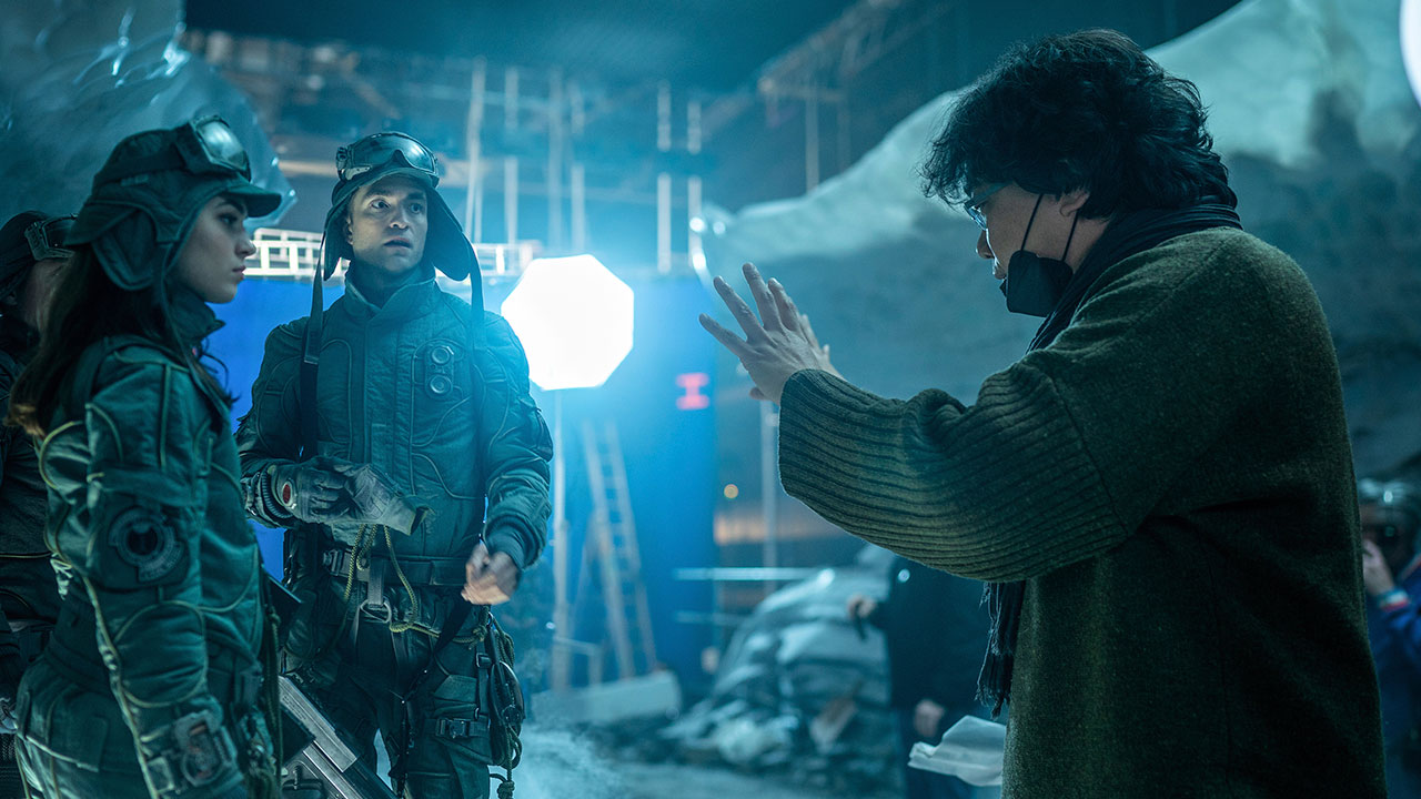 봉준호 '미키 17' 북미 박스오피스 1위..수익은 기대에 못 미쳐