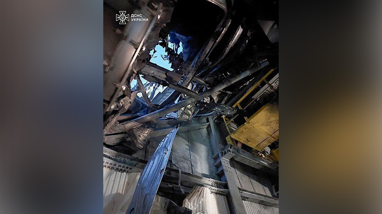 IAEA "체르노빌 원전 격납고 잔불 끄고 완전 통제"