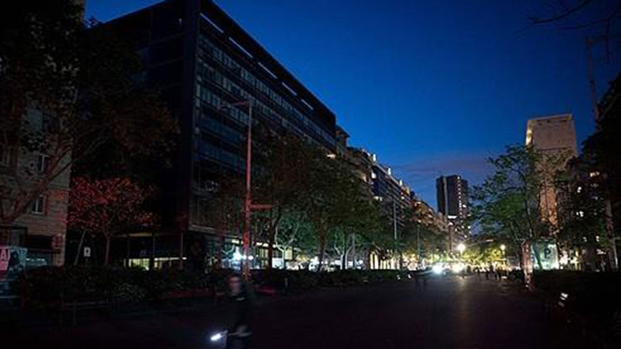 하루만에 전기 되찾은 스페인·포르투갈‥원인 규명 착수