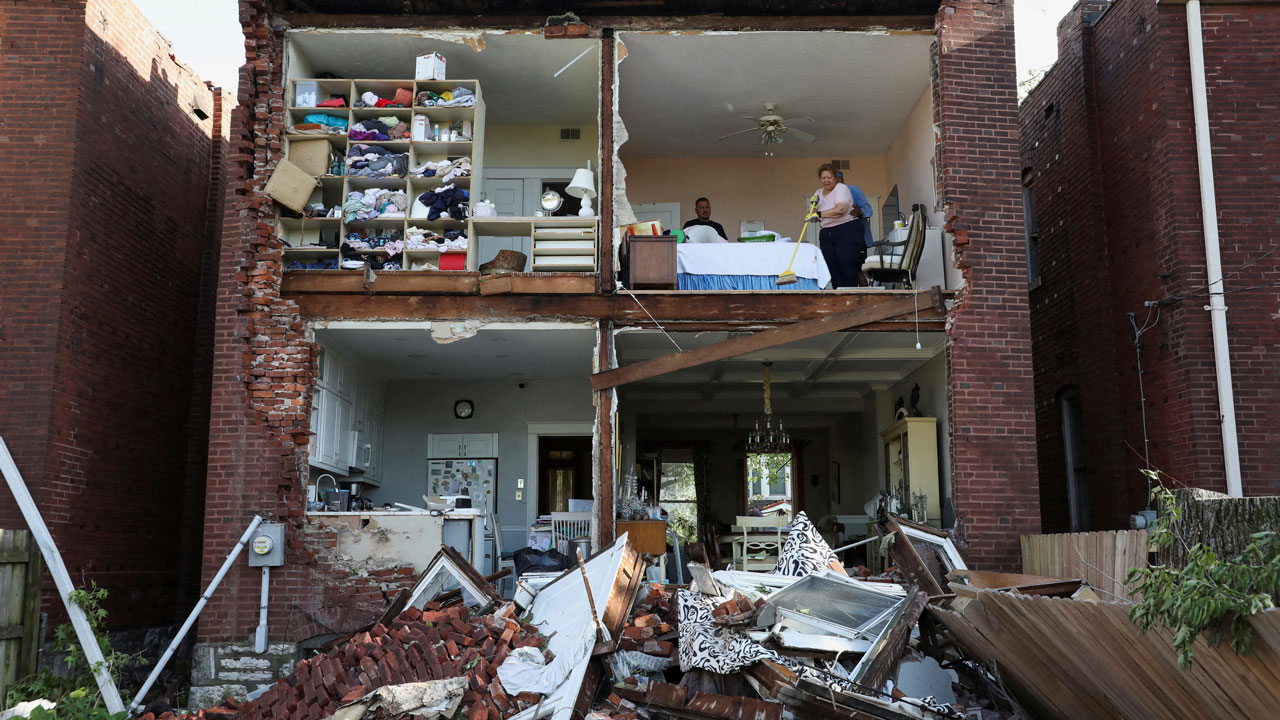 토네이도 폭풍 미국 중부 강타‥20명 이상 사망