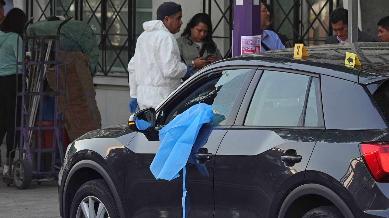 멕시코시티 시장 최측근 2명 괴한 총격에 사망..멕시코 대통령 "반드시 처벌"