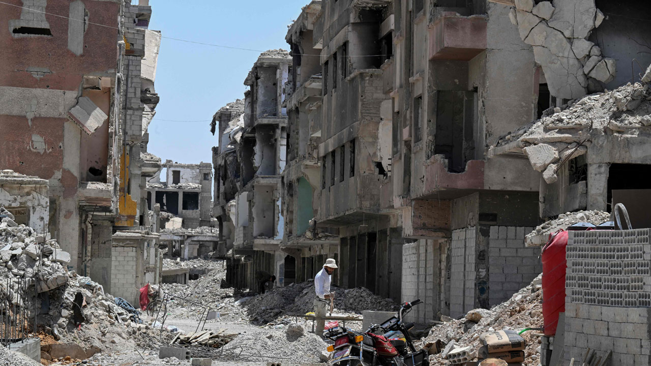 이스라엘, 4주 만에 시리아 공습‥"대함미사일 무기고 표적"