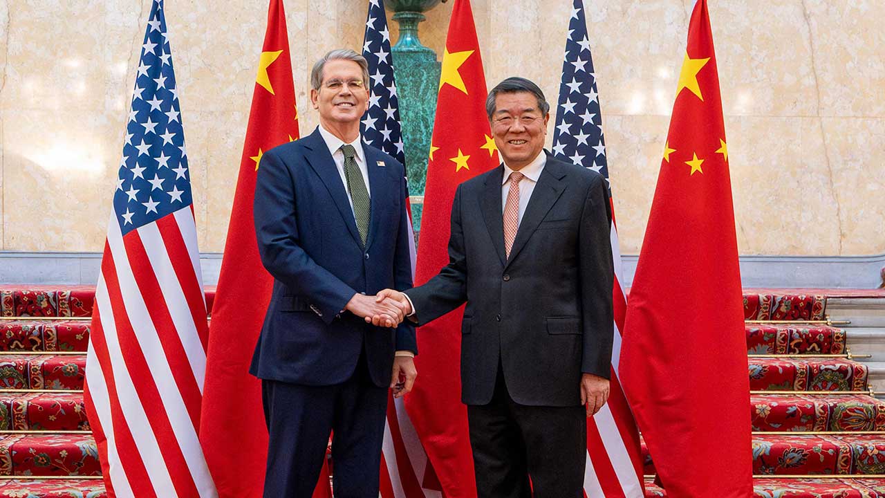 FT "미국, 희토류 얻기 위해 대중국 반도체 수출통제 완화 검토"