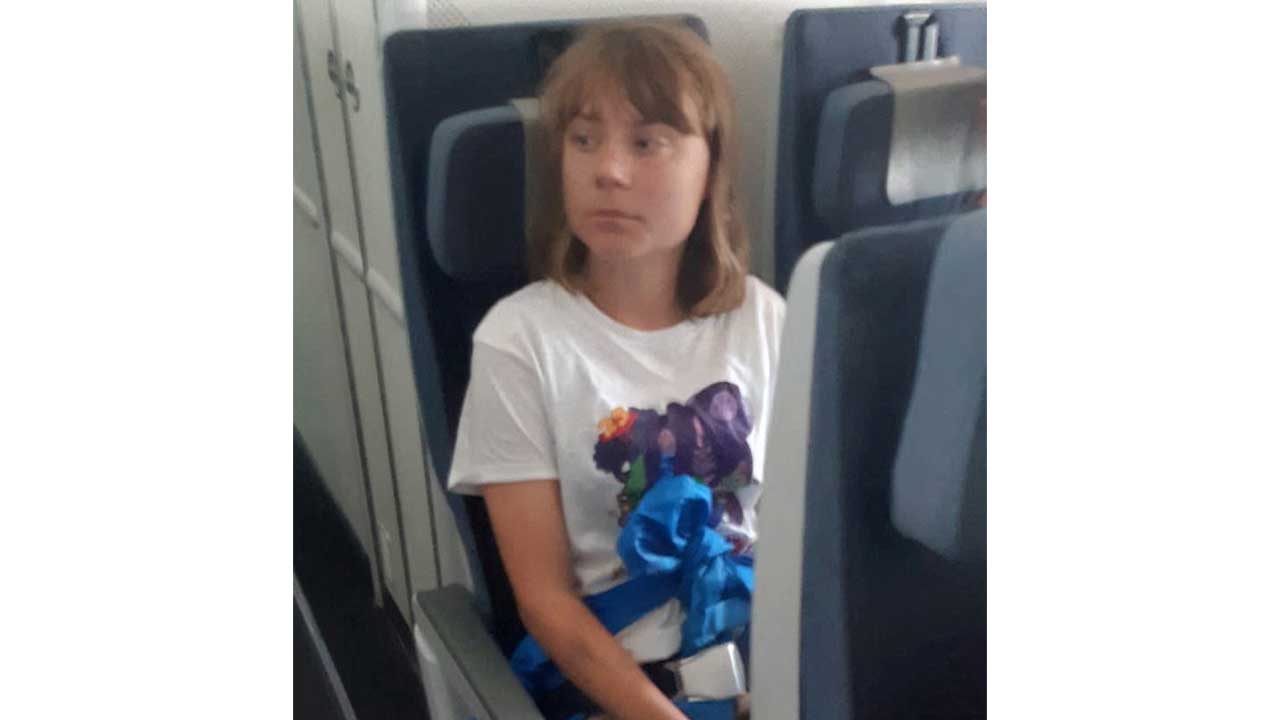 이스라엘 "셀카용 요트 타고 온 툰베리 추방"