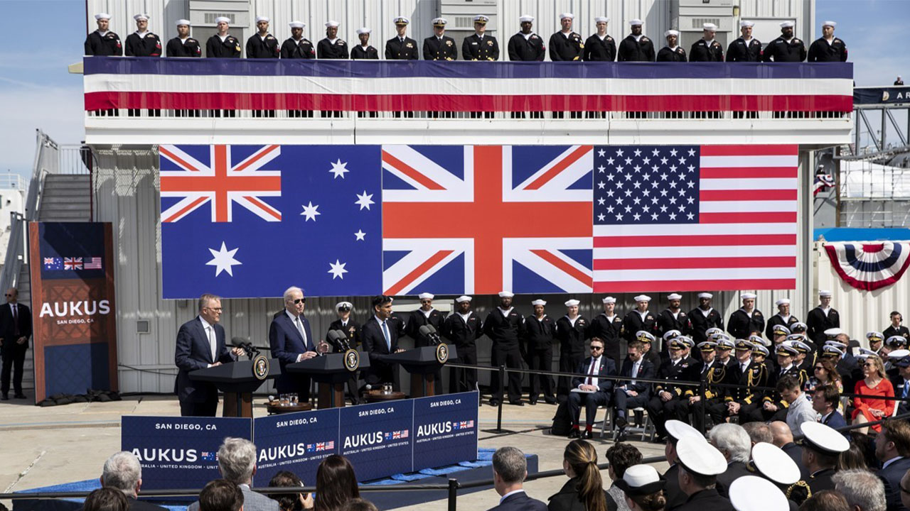 트럼프 정부, 오커스 핵잠수함 동맹 재검토‥영·호주 '비상'