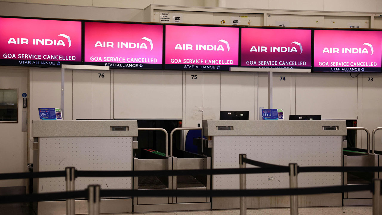 영국, 자국민 53명 탄 여객기 추락에 위기대응팀 가동