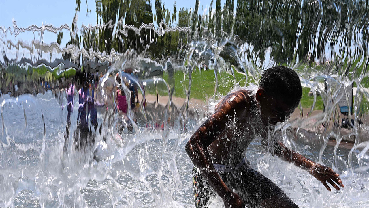 때이른 폭염에 프랑스 원전 비상…미국엔 올해 첫 열돔 경보