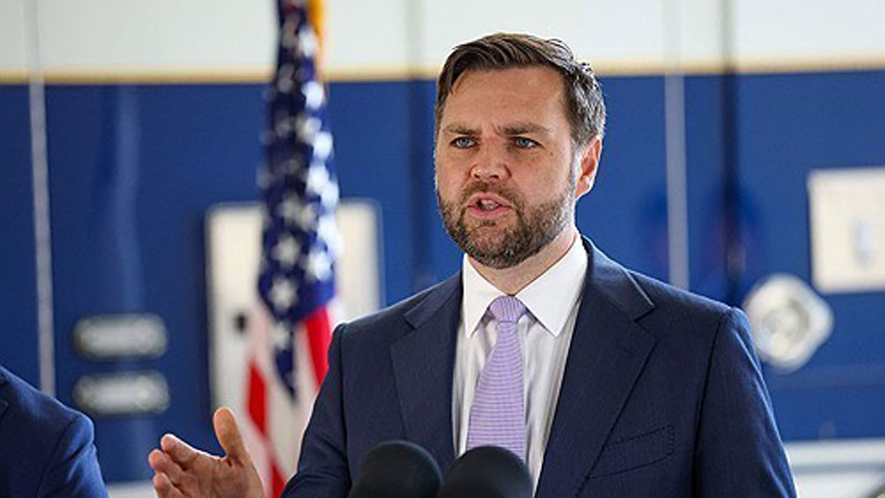 美부통령 "이란의 호르무즈 해협 봉쇄는 자살행위될 것"