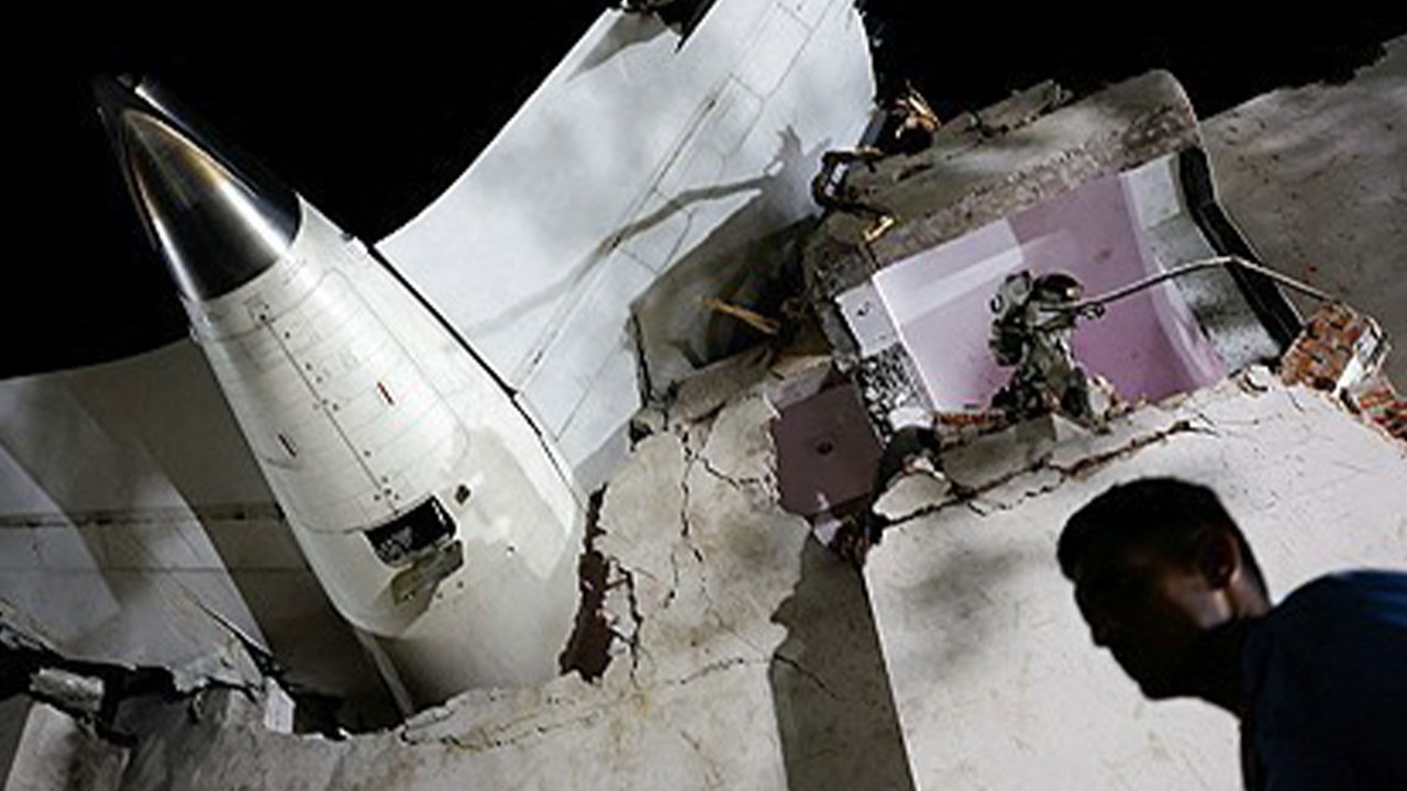 인도 여객기 참사 희생자 중 259명 신원 확인