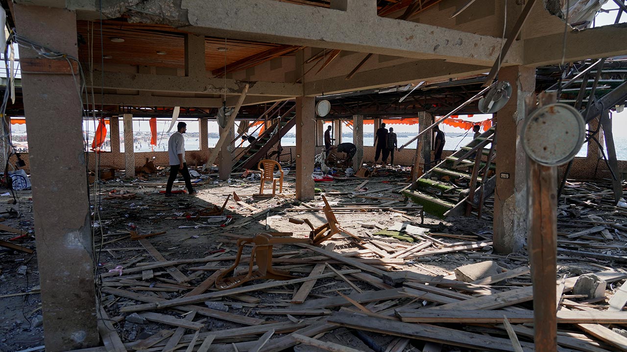 이스라엘, 가자지구 해변 카페 등 공습해 최소 70여 명 사망