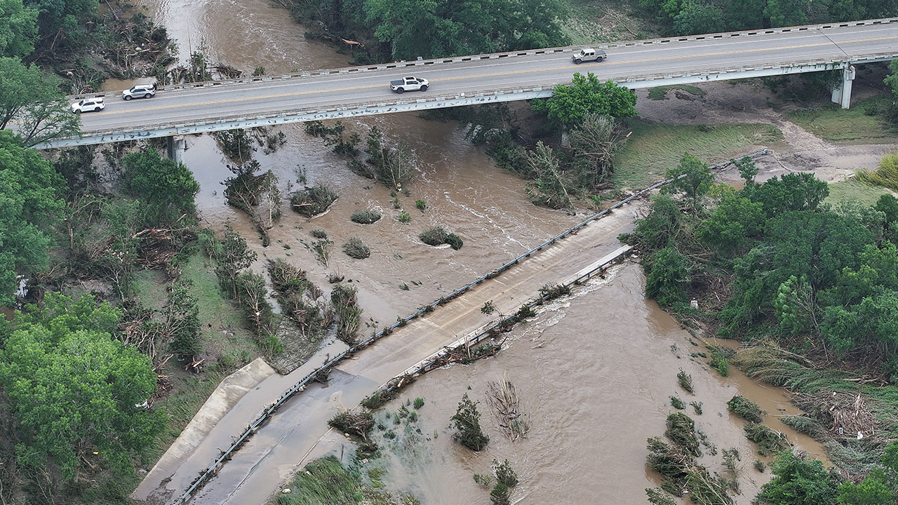 美텍사스 홍수 사망자 71명으로 늘어‥트럼프, 재난지역 선포