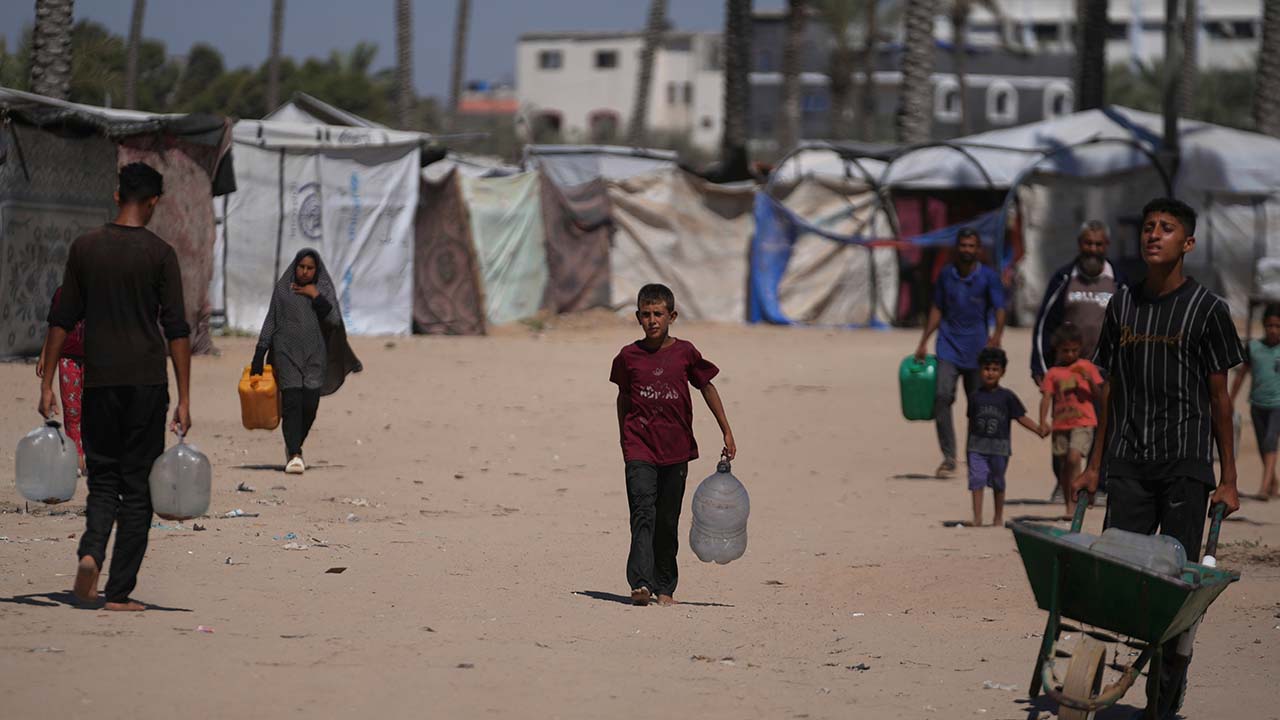 이스라엘 국방장관 "전체 가자주민 남쪽으로 강제이주 추진"