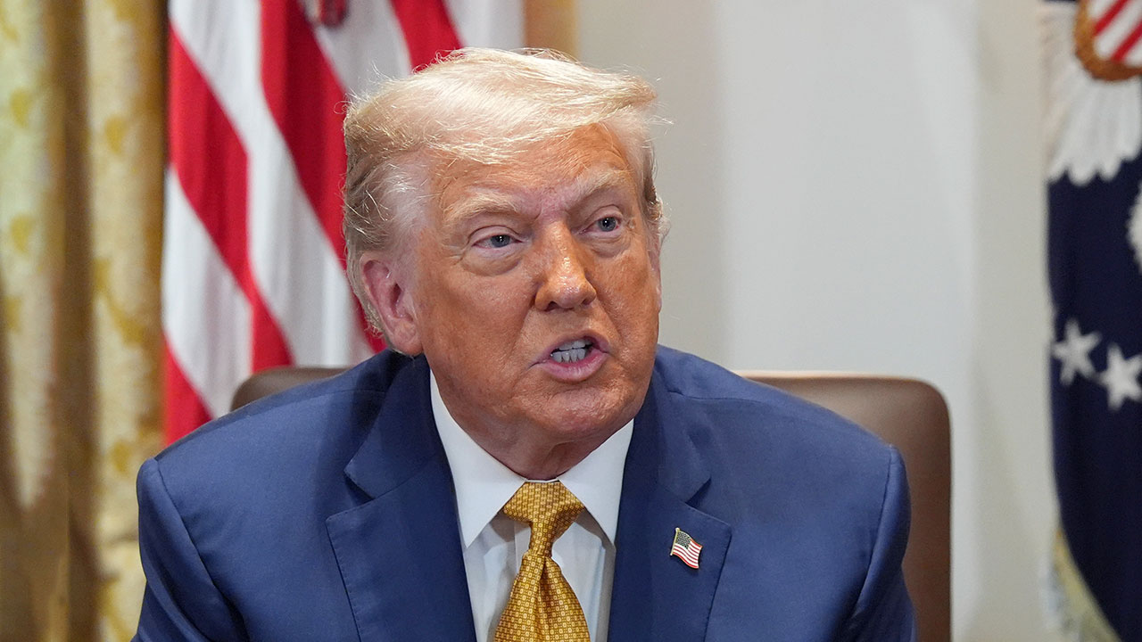 트럼프 "한국, 방위비 100억 달러 지불해야‥너무 적게 내"