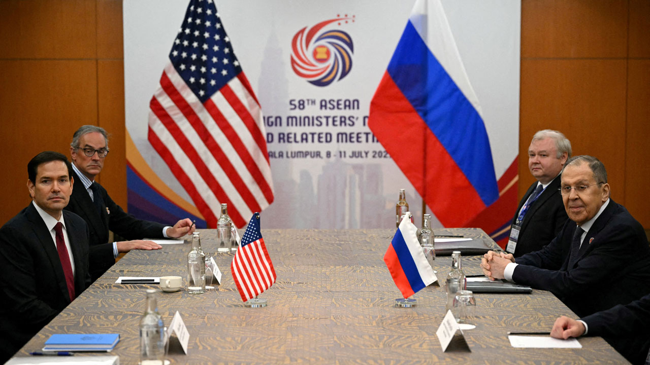 미 국무 "러 외무와 우크라이나전 '새 아이디어들' 나눴다"