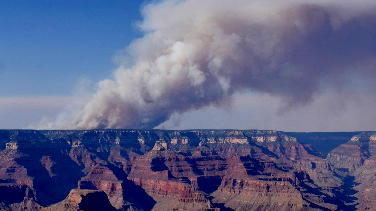 미국 그랜드캐니언 북부 산불‥염소가스 등 방출로 일부 폐쇄