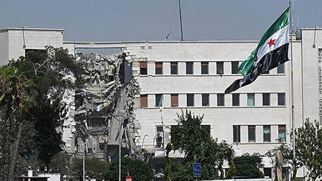 이스라엘, 시리아 수도 공습‥국방부·군본부 타격